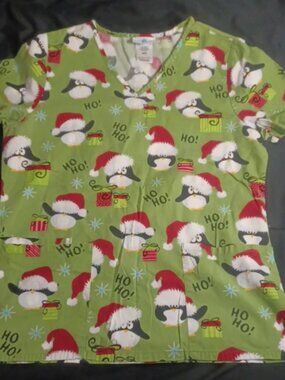 SB Scrub Top Sz S Green Winter Short Sleeve Front Pocket Penguins Christmas Hat